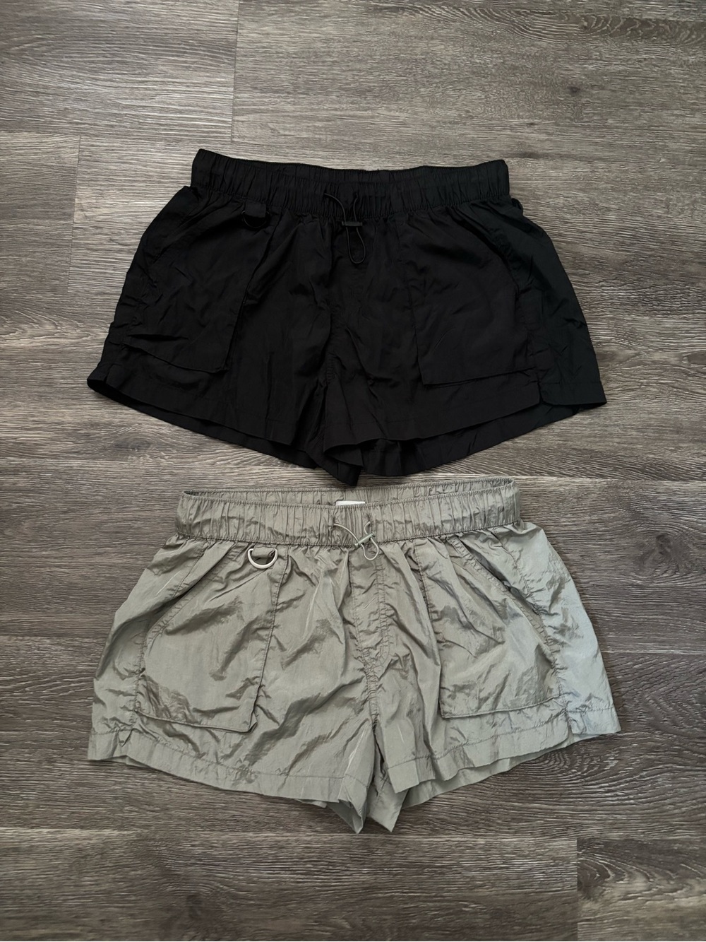 No Boundaries Women's Elastic Drawstring Utility Shorts - Black & Light Gray